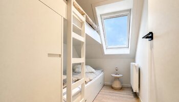 Penthouse rénové avec 3CH et terrasse ensoleillée orientée à l'ouest