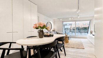 Penthouse rénové avec 3CH et terrasse ensoleillée orientée à l'ouest