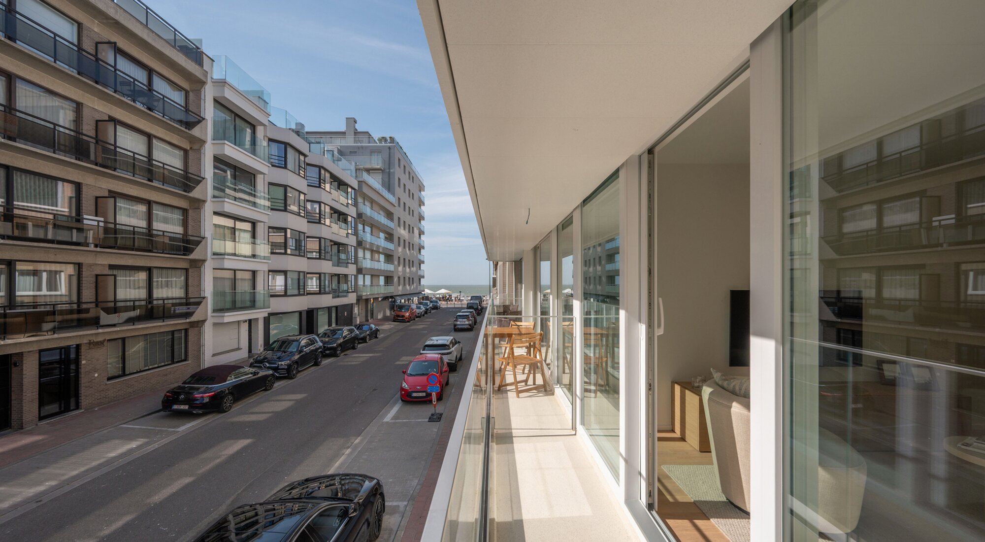 Prachtig gerenoveerd 3SLK-appartement met zijdelings zeezicht vlakbij het Driehoeksplein