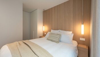 Prachtig gerenoveerd 3SLK-appartement met zijdelings zeezicht vlakbij het Driehoeksplein