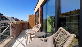 Prachtig gerenoveerd duplex-hoekappartement nabij de Lippenslaan