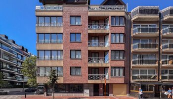 Prachtig gerenoveerd duplex-hoekappartement nabij de Lippenslaan