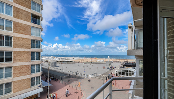 Prachtig 2-SLK appartement aan het Rubensplein met zeezicht