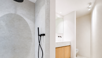 Lichtrijk 3SLK - hoekappartement met luxueuze afwerking in het centrum