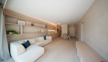 Uniek en smaakvol gerenoveerd appartement nabij het Van Bunnenplein en de zee