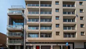 Uniek en smaakvol gerenoveerd appartement nabij het Van Bunnenplein en de zee