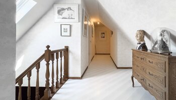 Villa à rénover sur un vaste terrain de 650 m² dans un quartier résidentiel