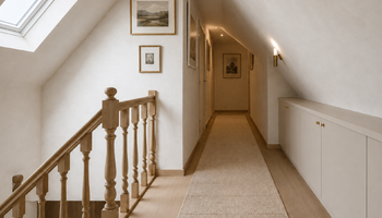 Villa à rénover sur un vaste terrain de 650 m² dans un quartier résidentiel