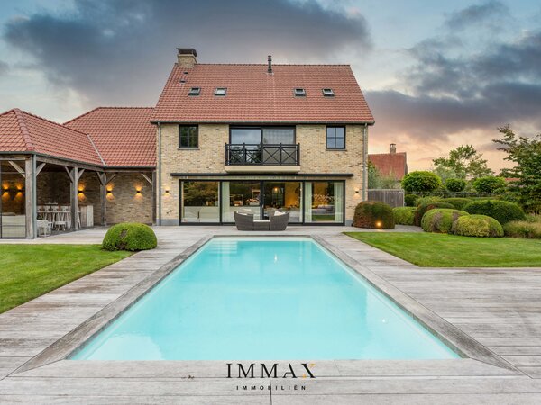 Exclusieve villa op groot perceel met zwembad en poolhouse