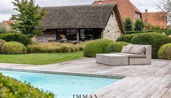 Villa exclusive sur un grand terrain avec piscine et pool house