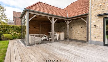 Villa exclusive sur un grand terrain avec piscine et pool house