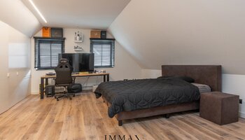 Villa exclusive sur un grand terrain avec piscine et pool house