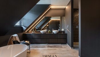 Villa exclusive sur un grand terrain avec piscine et pool house