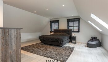 Villa exclusive sur un grand terrain avec piscine et pool house