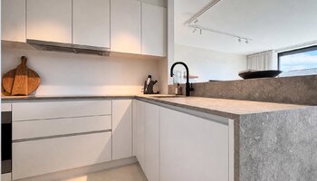 Prachtig 3-SLK appartement met twee terrassen gelegen nabij het Alfred Verweeplein en de Lippenslaan 