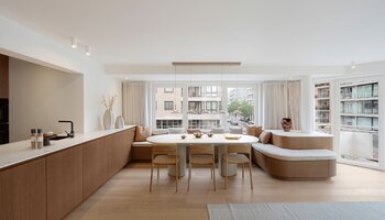 Prachtig gerenoveerd hoekappartement met 3-SLK in het centrum vlabij  het Van Bunnenplein en de zee