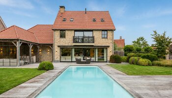 Exclusieve villa op groot perceel met zwembad en poolhouse