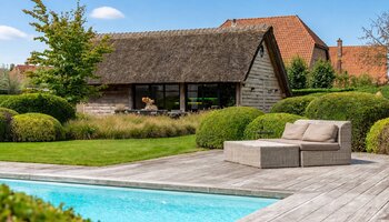 Exclusieve villa op groot perceel met zwembad en poolhouse