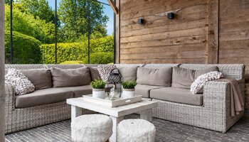 Exclusieve villa op groot perceel met zwembad en poolhouse