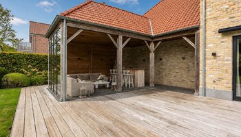 Exclusieve villa op groot perceel met zwembad en poolhouse