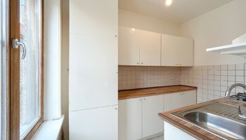 Ruim twee slaapkamer appartement