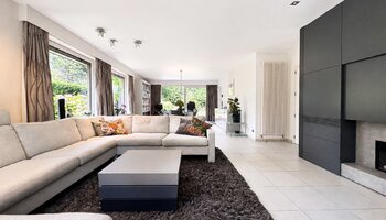 Villa met 6 kamers op een uiterst gegeerde en groene ligging