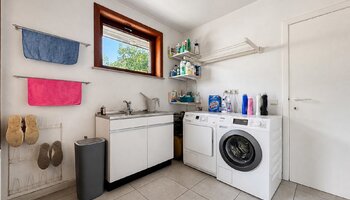 Villa met 6 kamers op een uiterst gegeerde en groene ligging