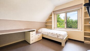 Villa met 6 kamers op een uiterst gegeerde en groene ligging