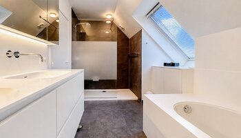 Villa met 6 kamers op een uiterst gegeerde en groene ligging