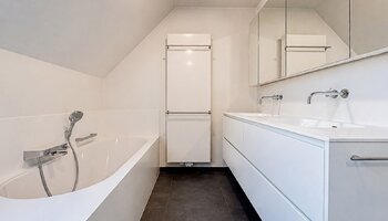 Villa met 6 kamers op een uiterst gegeerde en groene ligging