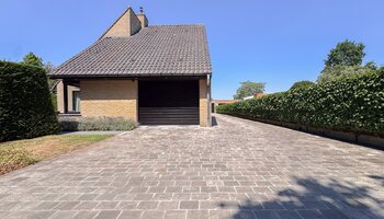 Villa met 6 kamers op een uiterst gegeerde en groene ligging
