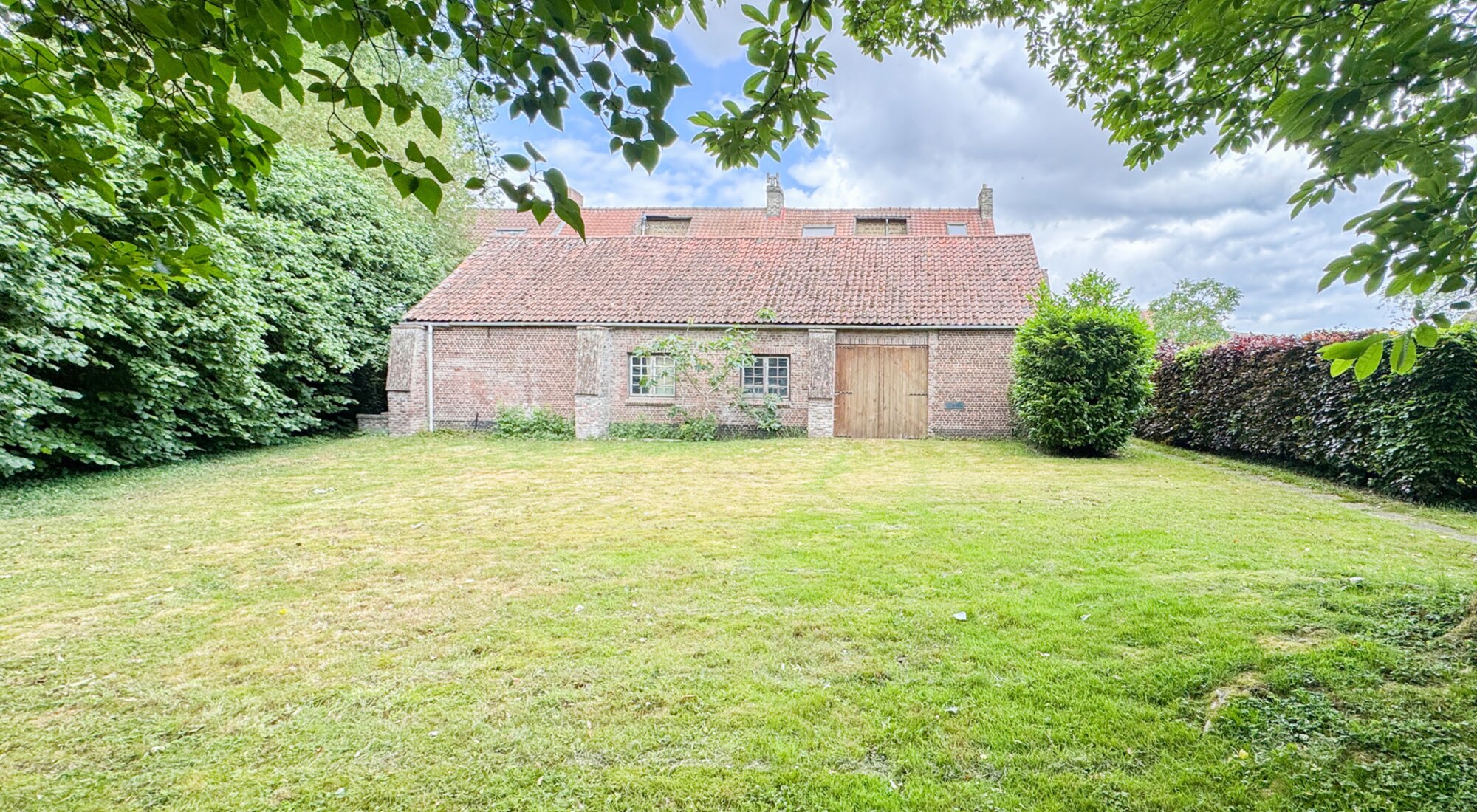 Terrain de 705 m² avec grange de 130 m² 