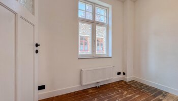 Gerenoveerde stadswoning met 4 slaapkamers op top ligging