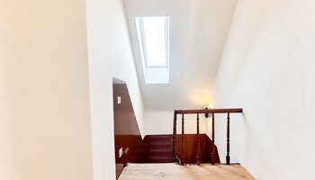 Sfeervol duplexappartement met authentieke charme aan de Ezelpoort