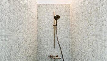 Sfeervol duplexappartement met authentieke charme aan de Ezelpoort