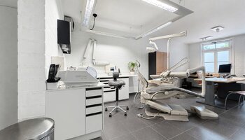 Veelzijdige gezinswoning met praktijkruimte en zonnige tuin