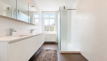 Veelzijdige gezinswoning met praktijkruimte en zonnige tuin
