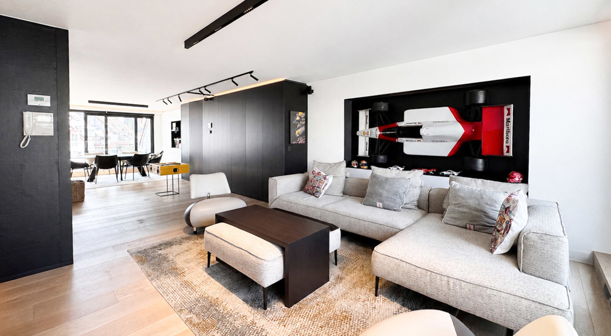 Appartement en duplex unique, avec ascenseur privé et grandes terrasses, situé près de la place Rubens