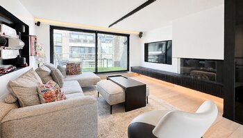 Appartement en duplex unique, avec ascenseur privé et grandes terrasses, situé près de la place Rubens