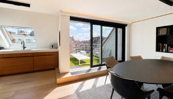 Appartement en duplex unique, avec ascenseur privé et grandes terrasses, situé près de la place Rubens