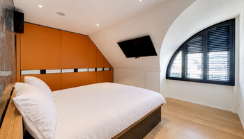 Appartement en duplex unique, avec ascenseur privé et grandes terrasses, situé près de la place Rubens