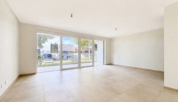 Tweeslaapkamer appartement met terras en zicht op het water
