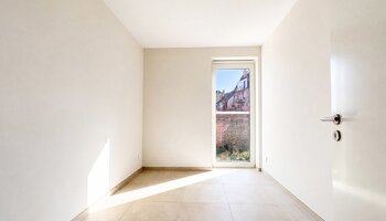 Tweeslaapkamer appartement met terras en zicht op het water