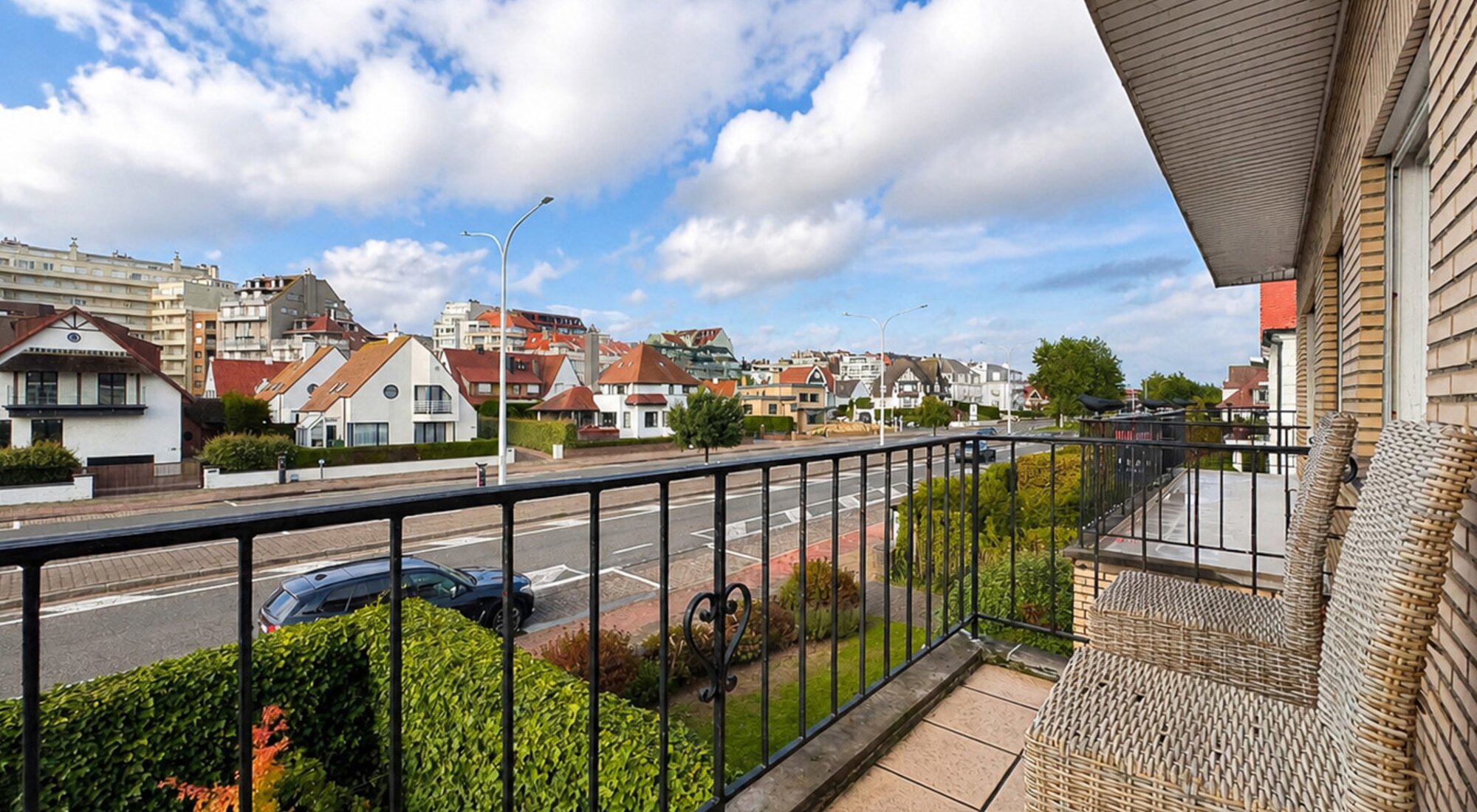 Appartement de 3 pièces, avec une grande terrasse et une vue dégagée, près de la plage d'Albert