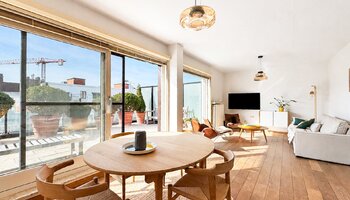 Penthouse met groot terras en  1-SLK gelegen nabij de Zeedijk, het Van Bunnenplein en de Lippenslaan
