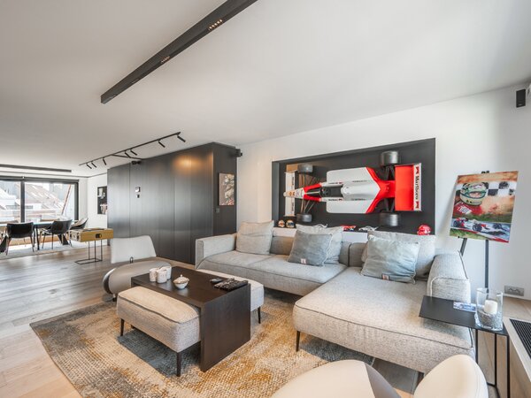 Uniek duplex appartement met privé-lift en ruime terrassen nabij het Rubensplein