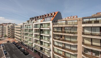 Uniek duplex appartement met privé-lift en ruime terrassen nabij het Rubensplein