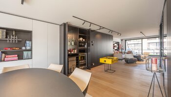 Uniek duplex appartement met privé-lift en ruime terrassen nabij het Rubensplein
