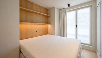 Subliem gerenoveerde penthouse met 3SLK en fenomenale terrassen vlakbij de zee en het centrum