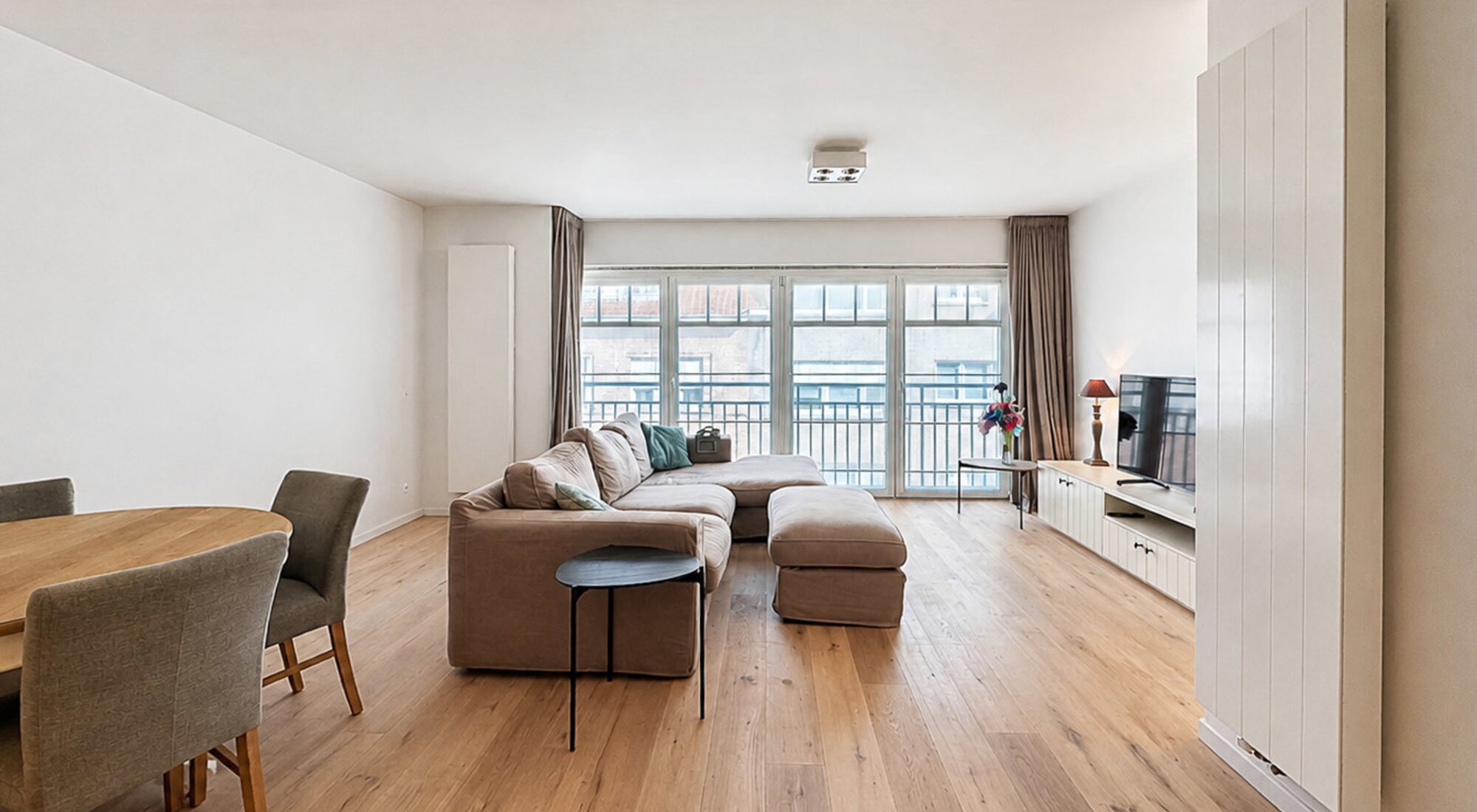 Appartement 2SLK spacieux et récent avec terrasse exposée au sud, près de la Lippenslaan